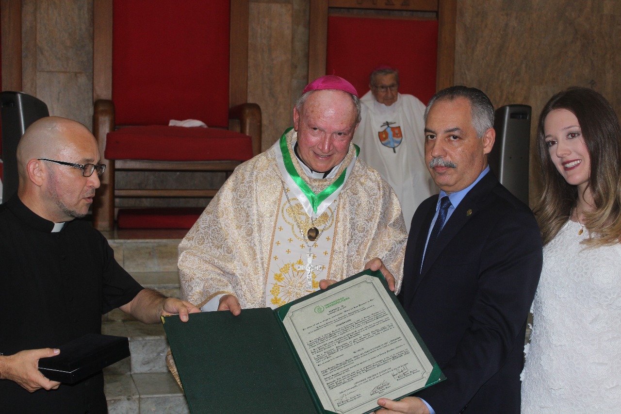 Exaltación Monseñor
